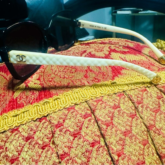 CHANEL SUNGLASSES 🕶️☀️ - Picture 5 of 11